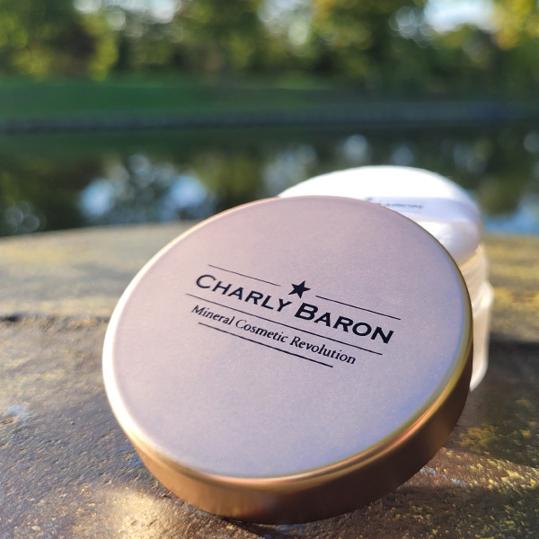Charly-Baron-Cosmetics-Mineral-Cosmetics-natural-organic- mineral-loose-powder-puder-foundation-powder